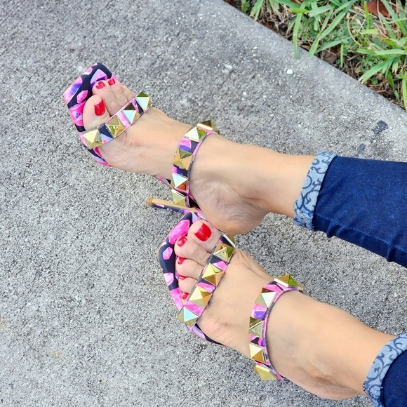 Women's Pink Studded High Heel Square Open Toe Shoes - Picture 4 of 6